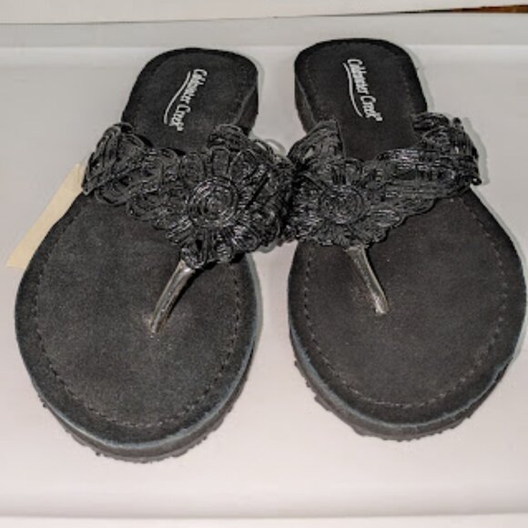 Coldwater Creek Woman's Size 8 Black Floral Textured Flip Flop Sandals NWT - Picture 2 of 7